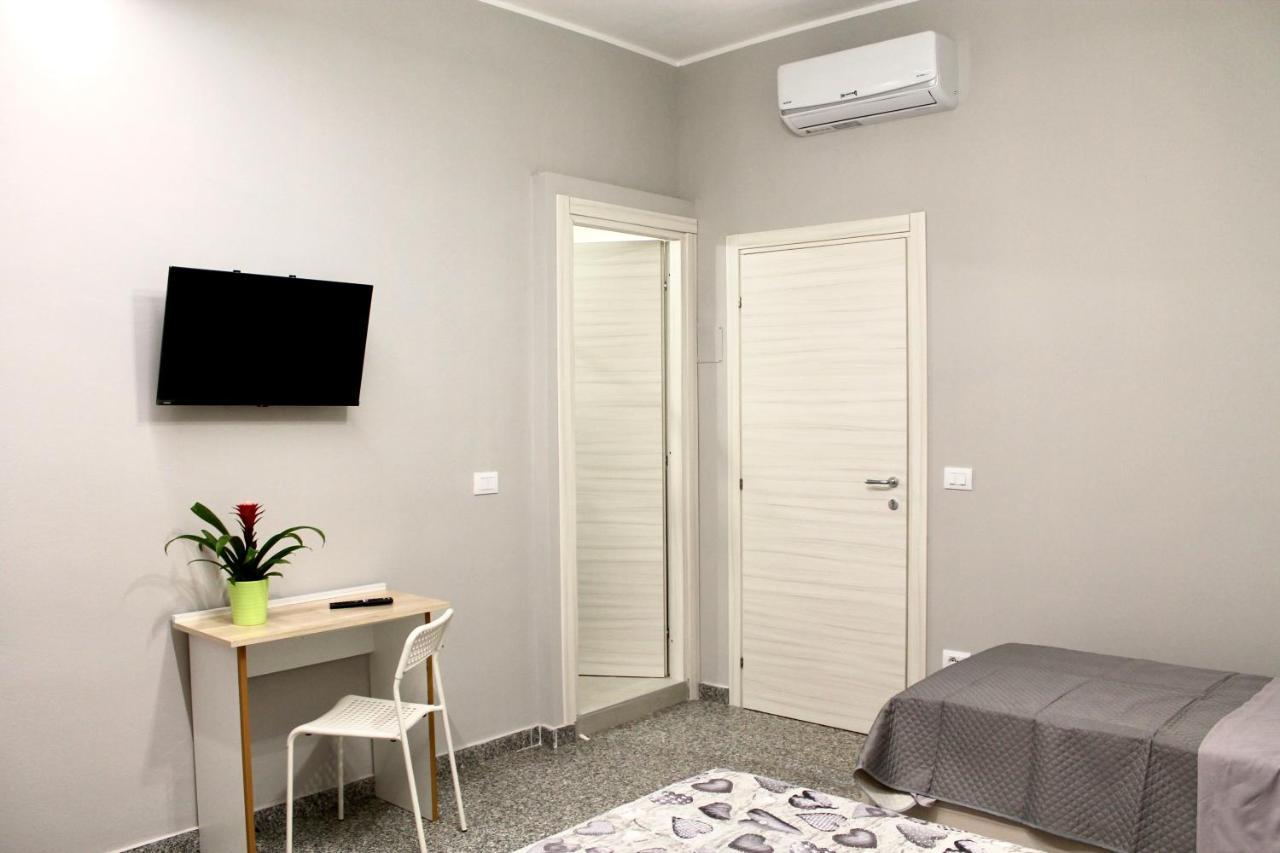 Charm Airport Bed & Breakfast Реджо ди Калабрия Екстериор снимка