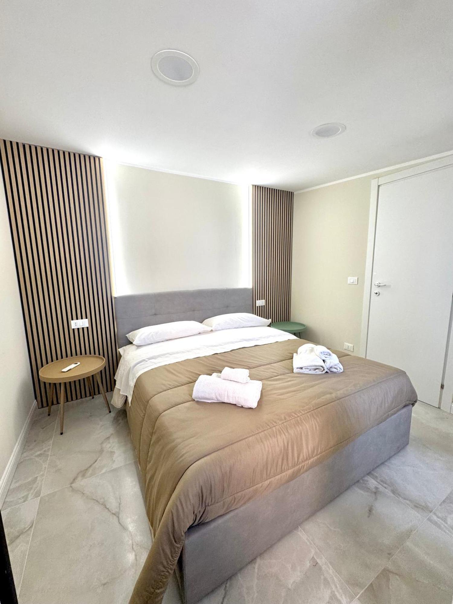 Charm Airport Bed & Breakfast Реджо ди Калабрия Екстериор снимка