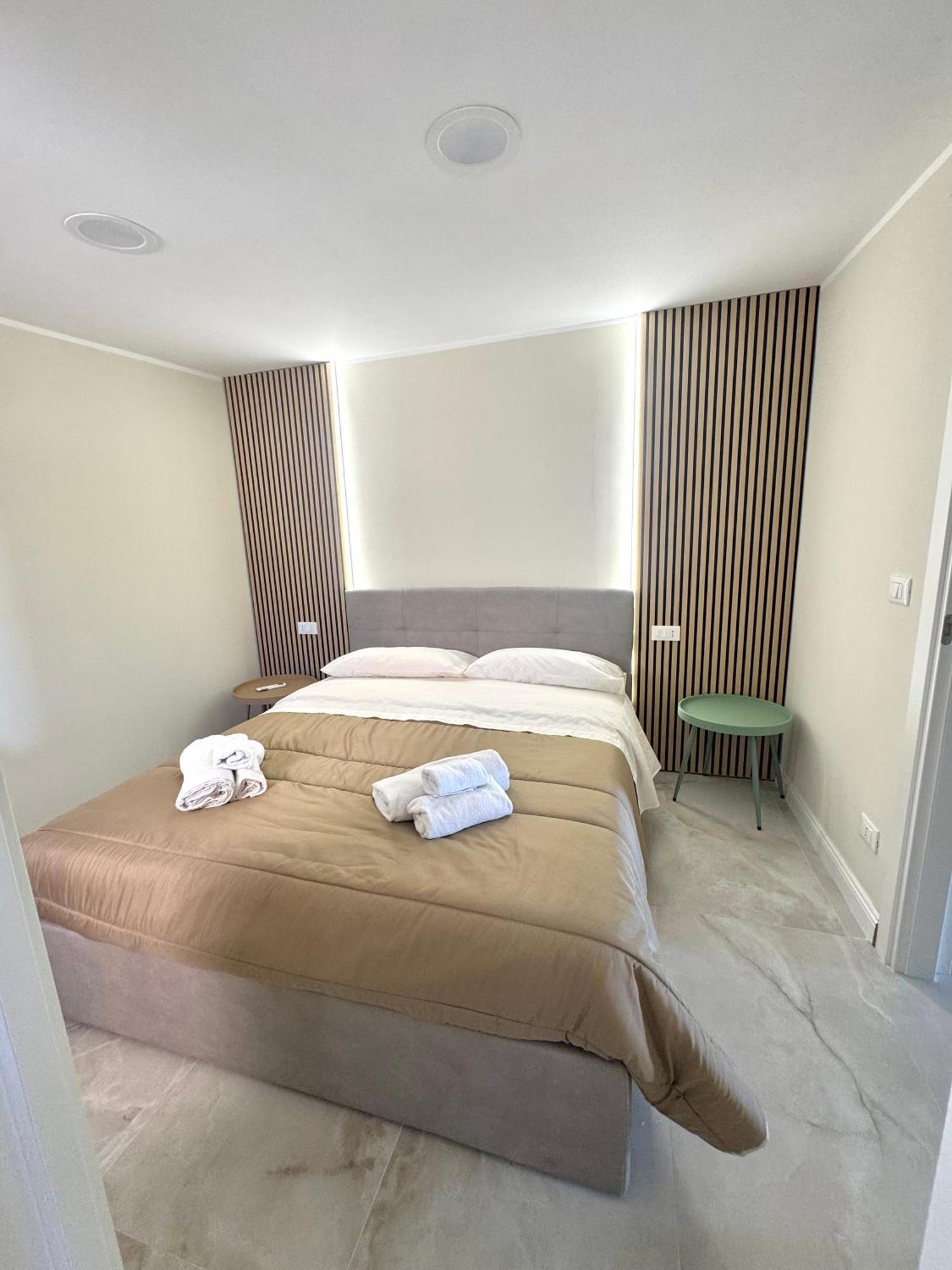 Charm Airport Bed & Breakfast Реджо ди Калабрия Екстериор снимка