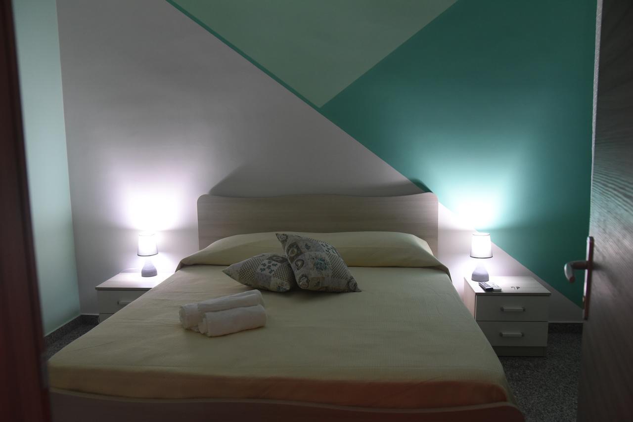 Charm Airport Bed & Breakfast Реджо ди Калабрия Екстериор снимка