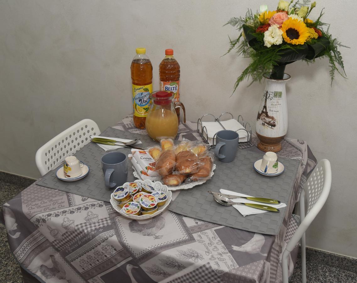 Charm Airport Bed & Breakfast Реджо ди Калабрия Екстериор снимка