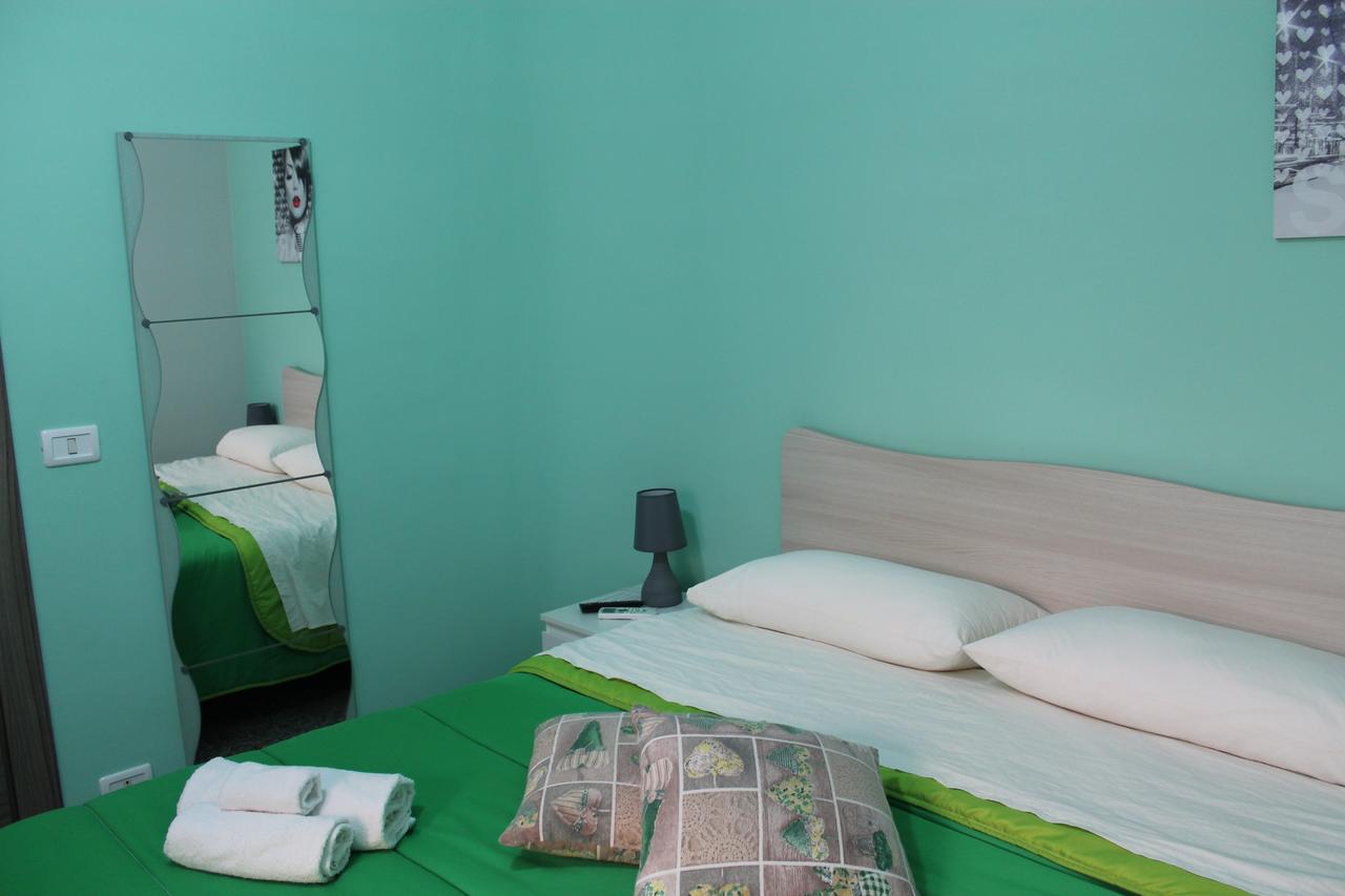 Charm Airport Bed & Breakfast Реджо ди Калабрия Екстериор снимка
