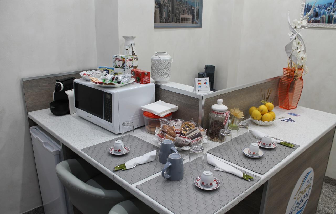 Charm Airport Bed & Breakfast Реджо ди Калабрия Екстериор снимка