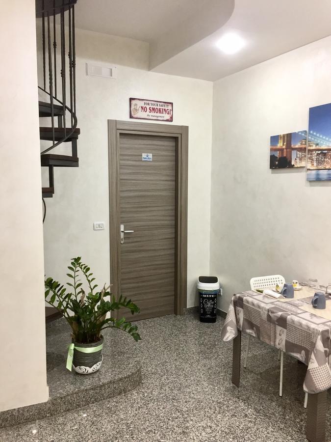 Charm Airport Bed & Breakfast Реджо ди Калабрия Екстериор снимка